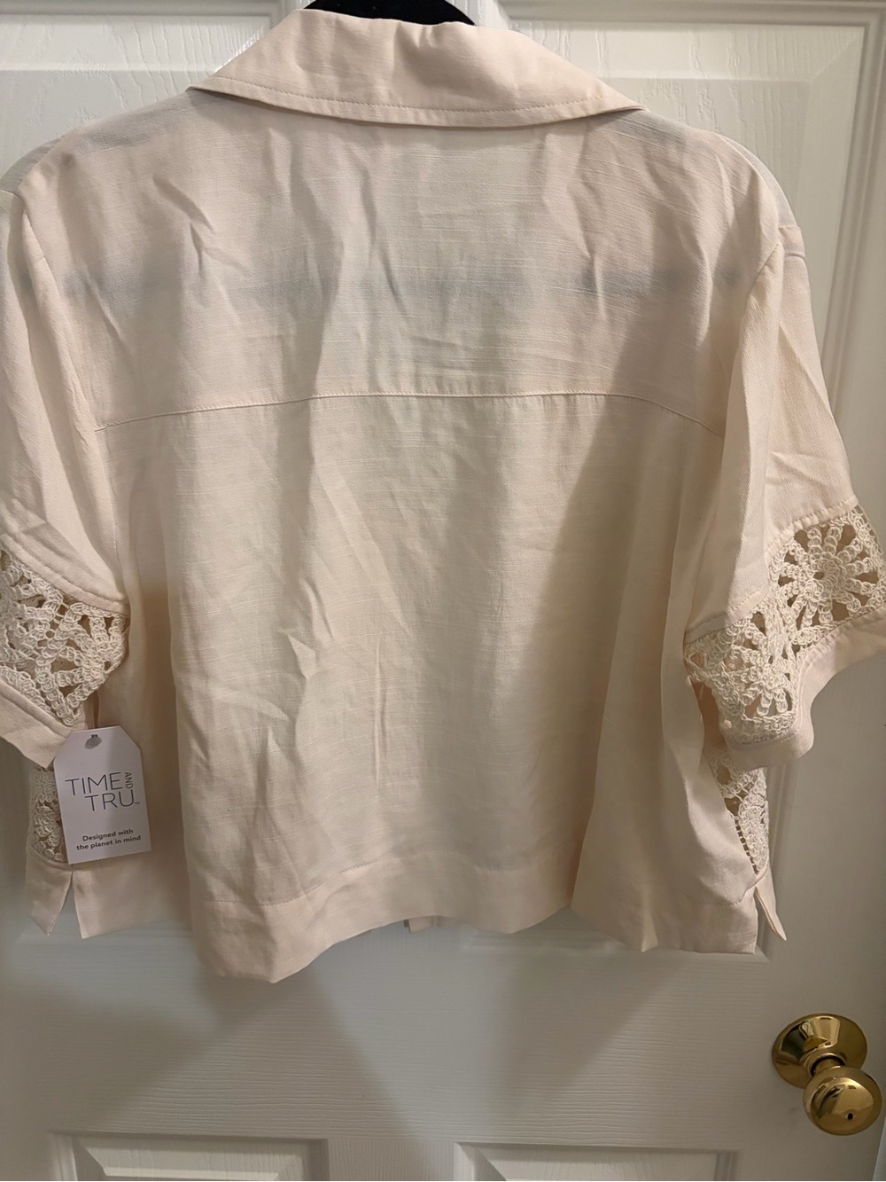 Time and Tru Cream Crochet-Panel Button-Front Camp Shirt - Picture 4 of 6